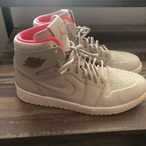 Nike Air Jordan 1 Retro High Nouveau, Men Size 9